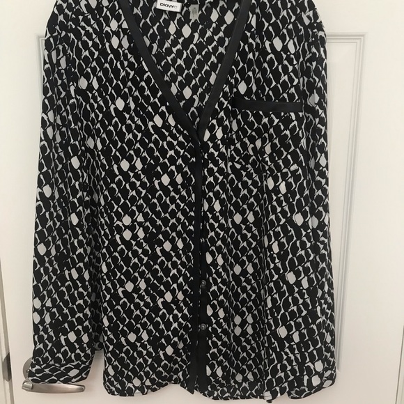 DKNYC Blouse - Picture 1 of 9